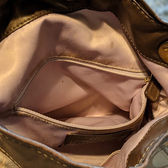 Vintage Coach - Picture 3 of 16